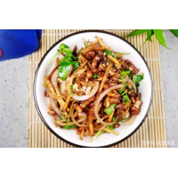 5. Салат 3 соломки 三丝爆豆 5. Салат 3 соломки 三丝爆豆