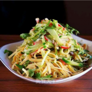 1. Китайский салат 家常凉菜 1. Китайский салат 家常凉菜