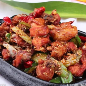 44. Куриное филе на сковороде 铁板鸡肉蔬菜 
