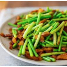 96. Зеленый чеснок с мясом 蒜苔炒肉 96. Зеленый чеснок с мясом 蒜苔炒肉