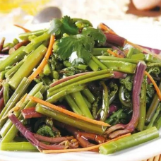 12. Салат «Мясо говядины с папоротником» 牛肉撅菜 