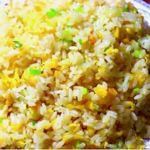 131. Жареный рис с яйцом 鸡蛋炒饭 131. Жареный рис с яйцом 鸡蛋炒饭
